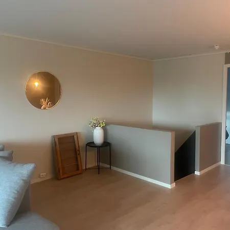 Koselig Med 2 Etasjer, Ingen Innsyn * Trondheim
