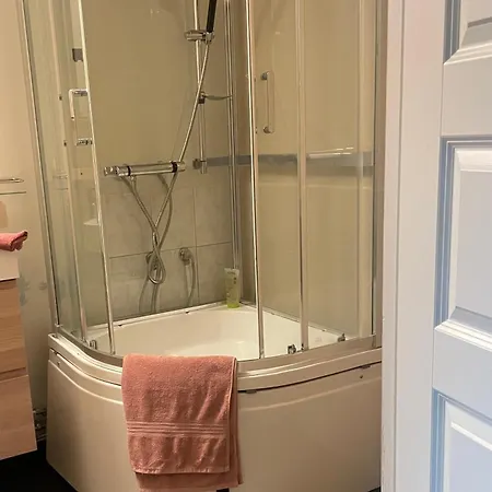 Koselig Med 2 Etasjer, Ingen Innsyn Daire